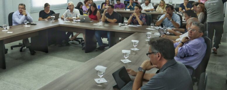 Equipes de transição debatem situação financeira do Instituto José Frota em Fortaleza. Ministério Público cobra plano de ação da Prefeitura para enfrentar crise