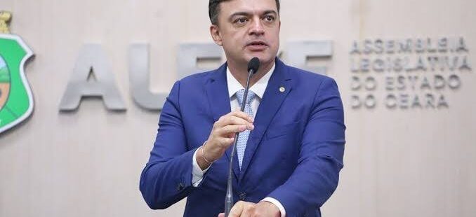 Deputado Fernando Santana é definido como candidato da base do governo para presidência da Assembleia Legislativa