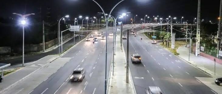 Prefeitura de Fortaleza abre licitação de até R$ 4,1 bilhões para iluminação e semáforos no fim da gestão Sarto