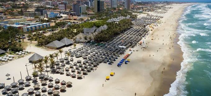 Câmara dos Deputados aprova projeto de André Figueiredo que reconhece barracas da Praia do Futuro como Patrimônio Cultural Brasileiro