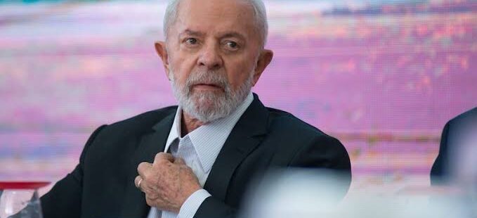 Presidente Lula passa por cirurgia de emergência em São Paulo após sentir fortes dores de cabeça