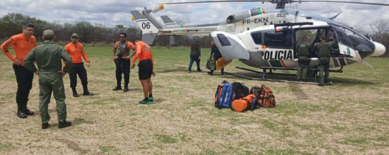 Chuvas fortes provocam rompimento de barragem em Independência e deixam pessoas ilhadas. Helicóptero da Ciopaer foi utilizado no resgate