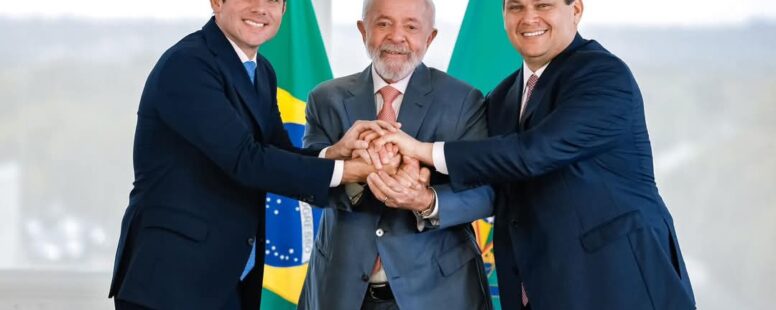 Lula reforça desejo de fortalecer relação com o Congresso. Ele recebeu novos presidentes do Senado e da Câmara no Palácio do Planalto