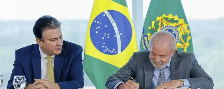 Decreto de Lula define Medicina, Direito, Odontologia, Enfermagem e Psicologia como cursos exclusivamente presenciais