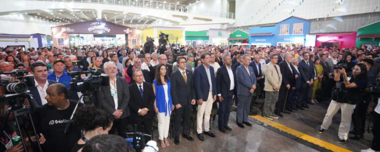 PEC Nordeste é aberta no Centro de Eventos. Elmano anuncia isenções para cobrança de água bruta e construção do Parque de Exposição do Eusébio