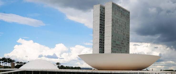 No embate com Governo Federal, Congresso ameaça pacote do IOF e cobra mais liberação de emendas parlamentares
