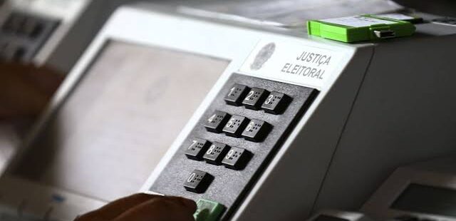 Partidos políticos articulam formação de federações para disputa das eleições no próximo ano