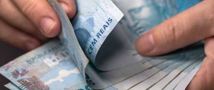 Elmano de Freitas e Evandro Leitão anunciam antecipação da primeira parcela do 13° salário de servidores para julho