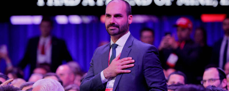 Eduardo Bolsonaro radicaliza discurso contra o Brasil e até aliados, mas cassação na Câmara por faltas só deve ficar para 2026