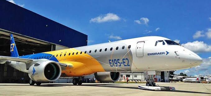 EUA mantêm taxação de 50% ao Brasil, adia início para 6 de agosto e isenta aviões da Embraer, aço, petróleo, castanha, suco de laranja e outros produtos