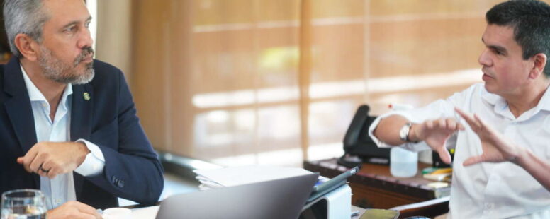 Primeiras medidas do Governo Elmano para enfrentar tarifaço de Trump podem envolver compra de produtos exportados pelo Ceará e articulação de novo mercado com China