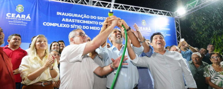 Governador Elmano de Freitas visita ExpoIta 2025 e inaugura sistema de abastecimento de água em Itapipoca