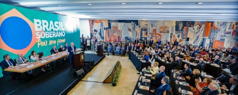 Lula aciona OMC contra os EUA por tarifaço de Trump e diz que debaterá alternativas com os Brics. Índia é novo alvo de taxa de 50%