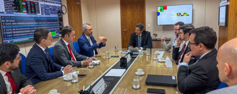 Ministro Fernando Haddad recebe governador Elmano de Freitas para discutir socorro aos exportadores do Ceará