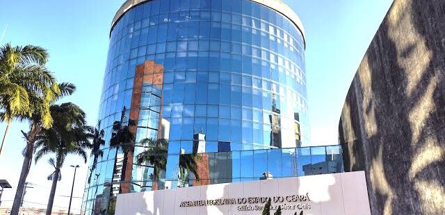 Grandes nomes do Direito são homenageados com Medalha Paulo Bonavides nesta segunda-feira na Assembleia Legislativa