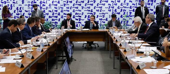 Câmara dos Deputados vota nesta quarta-feira projeto contra adultização de crianças e adolescentes nas redes sociais