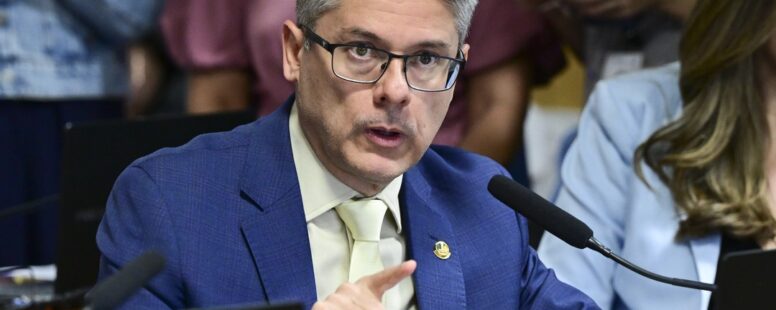 CCJ do Senado vota nesta quarta-feira parecer contrário à PEC da Blindagem aprovado semana passada pela Câmara dos Deputados