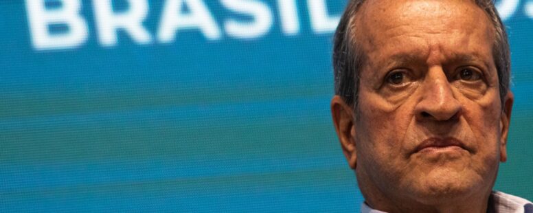 Presidente do PL admite planejamento do golpe e irrita bolsonaristas. Tarcísio de Freitas vai a Brasília para pressionar por anistia