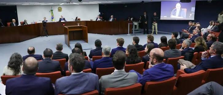 Julgamento de Jair Bolsonaro no STF é retomado nesta quarta-feira com defesas do general Augusto Heleno, de Bolsonaro e dos ex-ministros Paulo Sérgio Nogueira e Braga Netto