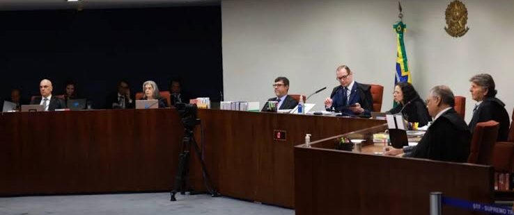 Julgamento de Bolsonaro no STF é retomado nesta terça-feira. Primeiro voto é do ministro Alexandre de Moraes
