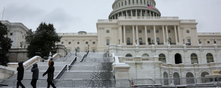 Governo dos EUA é paralisado após Congresso não aprovar orçamento. Sem recursos, parte dos serviços públicos será suspensa e funcionários públicos entrarão em licença