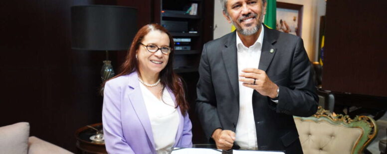 Governador Elmano de Freitas anuncia convocação de mais 312 profissionais para atuar na área da saúde estadual