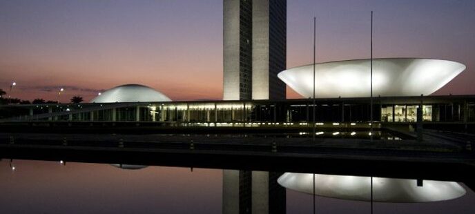 Comissão Mista de Orçamento do Congresso Nacional aprova aumento do Fundo Eleitoral para R$ 4,9 bilhões de reais