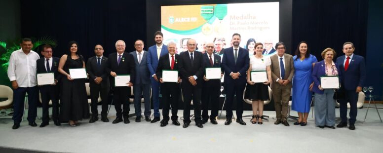 Assembleia Legislativa homenageia sete personalidades pelos serviços prestados à saúde do Ceará com a Medalha Paulo Marcelo Martins