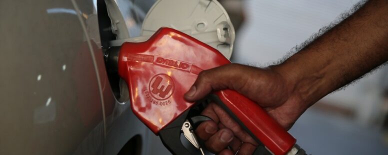 Petrobras reduz valor da gasolina em 4,9% nas distribuidoras e medida pode impactar no preço dos postos cearenses a partir desta terça-feira