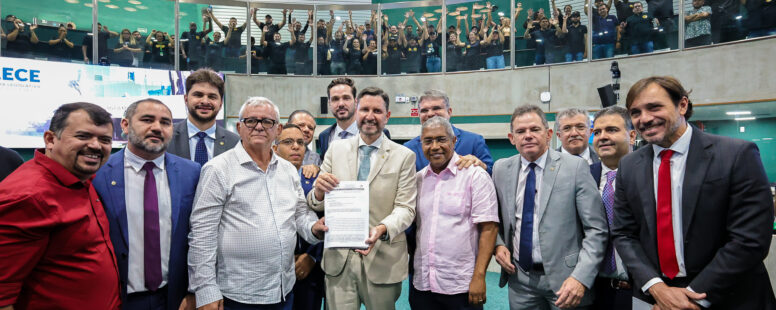 Donos de autoescolas e instrutores protestam em Fortaleza e são recebidos na Assembleia Legislativa