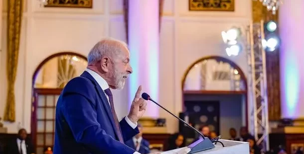 Lula sanciona hoje lei que amplia isenção de IR para quem ganha até R$ 5 mil reais