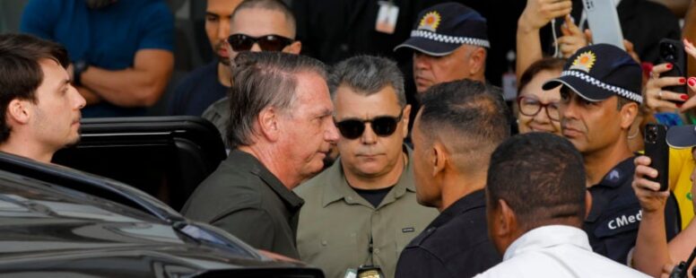 Auxiliares de Alexandre de Moraes inspecionam cela para Bolsonaro na Papuda. Aliados do ex-presidente avaliam que prisão pode acontecer na próxima semana