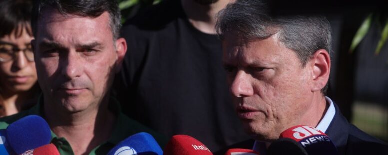 Por decisão unânime, STF mantém Bolsonaro preso. Agora, Tarcísio e Flávio intensificam a disputa para saber quem receberá o apoio para disputar Presidência em 2026