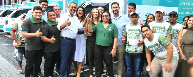 Governo do Ceará lança novo edital do Programa Auxílio Catador e realiza entregas de veículos e kits de trabalho