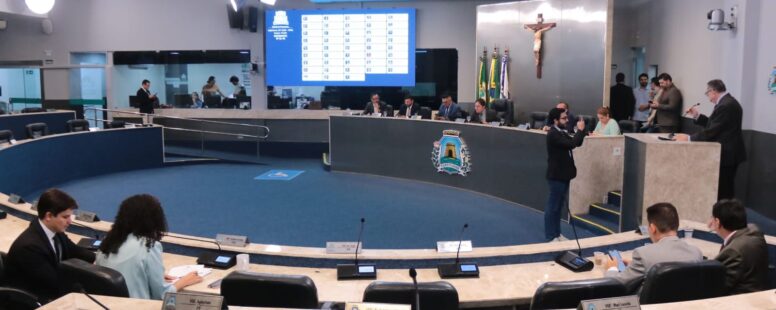 Vereadores de Fortaleza aprovam Orçamento de 2026, passe livre para Guarda Municipal e Defesa Civil, além de gratificação para profissionais de saúde que vão atuar no Réveillon