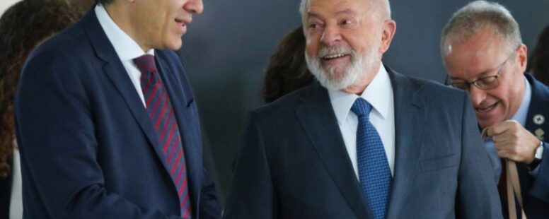 Números da economia: Brasil fecha 2025 com desemprego mínimo, renda recorde e inflação sob controle