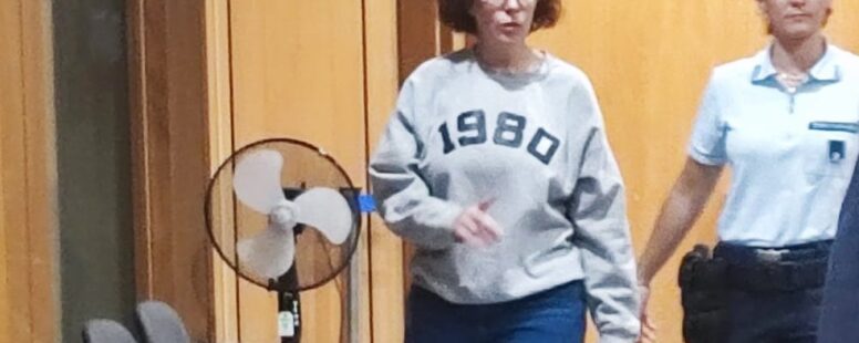 Relator de processo contra Carla Zambelli vota para manter mandato da deputada presa na Itália. Sob comando de Hugo Motta, Câmara Federal facilita a vida de deputados foragidos