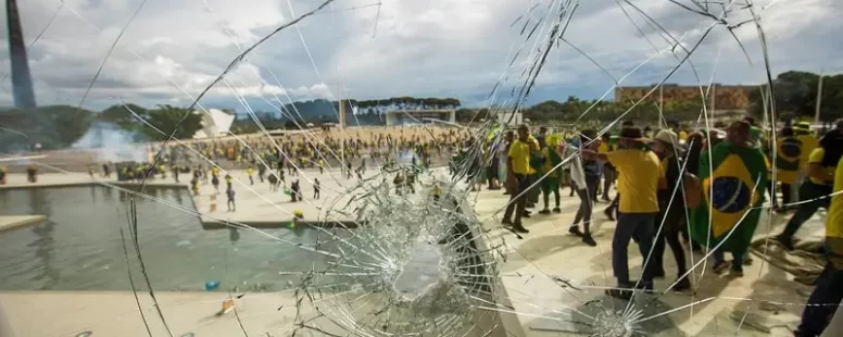 Governo Federal, STF e movimentos sociais fazem atos neste 8 de janeiro para lembrar os três anos da tentativa golpista em Brasília