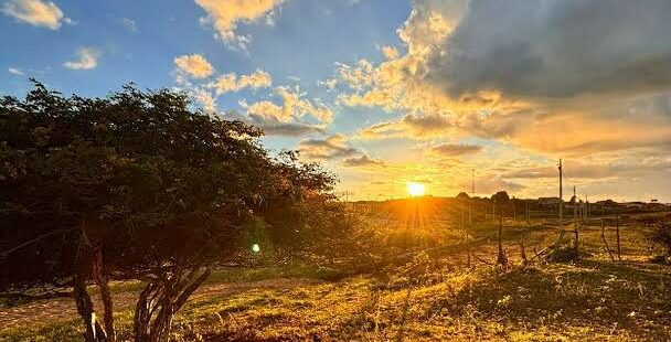 Ceará enfrenta onda de calor em janeiro e perspectivas de chuvas abaixo da média, segundo a Funceme