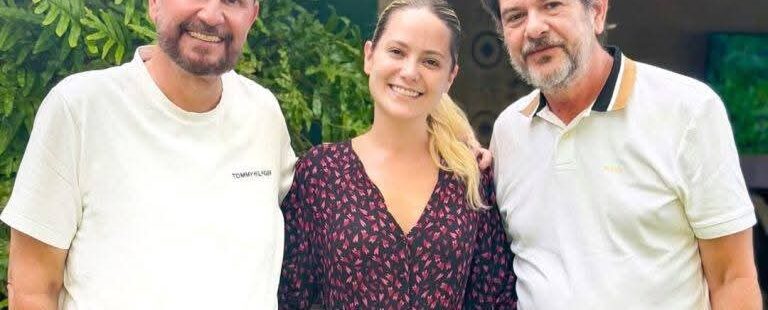 Senador Cid Gomes faz contatos políticos no interior durante Carnaval e admite coordenar campanha de Elmano de Freitas à reeleição