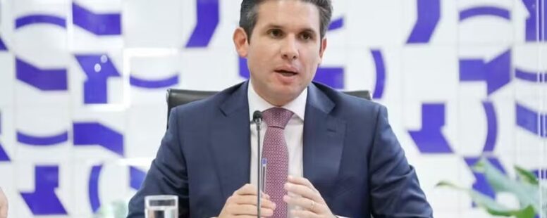 Hugo Motta encaminha PEC do fim da escala de trabalho 6×1 para a CCJ da Câmara dos Deputados