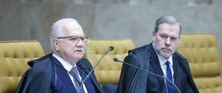 PF encontra conversas entre Vorcaro e Toffoli e encaminha material ao presidente Edson Fachin. Permanência do ministro do STF à frente do Caso Master fica complicada