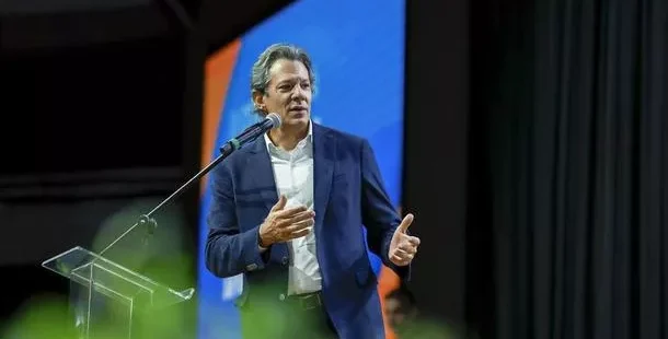 Lula anuncia pré-candidatura de Fernando Haddad ao Governo de São Paulo. Ministro deixa a Fazenda e quem assume é Dário Durigan