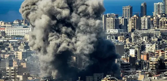 EUA suspendem ataques e avançam em negociação com Irã. Trump diz acreditar em solução para o conflito