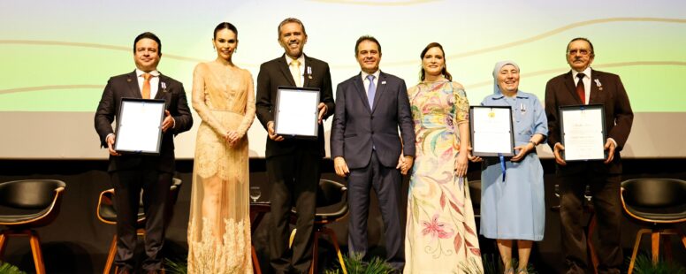 Em celebração aos 300 anos de Fortaleza, Medalha Iracema é entregue a Elmano de Freitas, Irmã Conceição, Nirez e Grupo Edson Queiroz