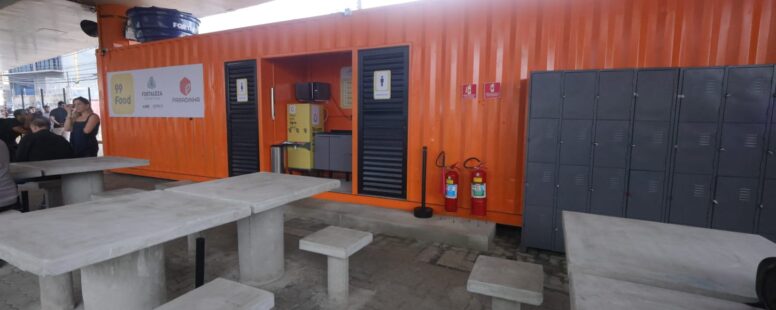 Prefeitura de Fortaleza entrega segunda “Paradinha” destinada a dar apoio a motociclistas de aplicativo na avenida Aguanambi