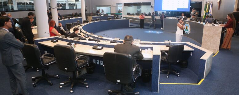 Vereadores de Fortaleza aprovam pedido de empréstimo da Prefeitura e recurso para subsidiar transporte coletivo