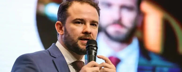 Ministro da Fazenda diz que programa de renegociação de dívidas terá descontos de até 90% e permitirá uso do FGTS