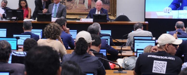 CCJ da Câmara vota relatório sobre fim da escala de trabalho 6×1 nesta quarta-feira. Aprovada, tema segue para Comissão Especial antes de ir a plenário