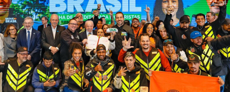 Presidente Lula lança programa de crédito de R$ 30 bilhões de reais para motoristas de aplicativos e taxistas
